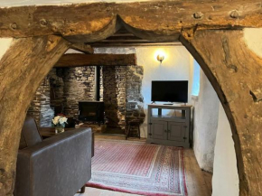 1 bedroom 400 + year period cottage